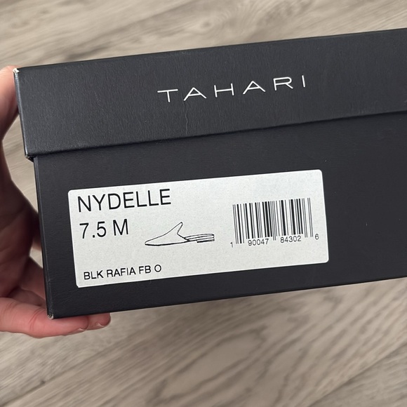 Tahari Nydelle Black Raffia Slides - Picture 5 of 5